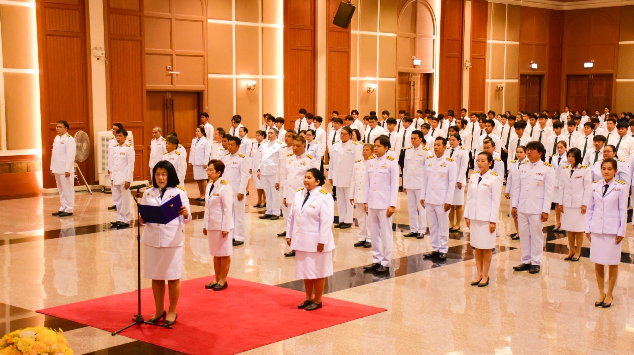 พิธีถวายพระพรชัยมงคล พระบาทสมเด็จพระปรเมนทรรามาธิบดีศรีสินทรมหาวชิราลงกรณ พระวชิรเกล้าเจ้าอยู่หัว